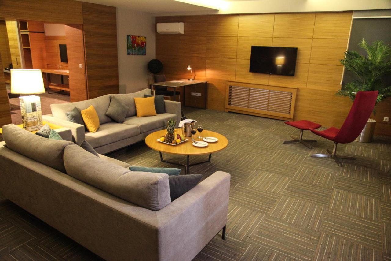 Hotel Yayoba เทเคียร์ดัก ภายนอก รูปภาพ