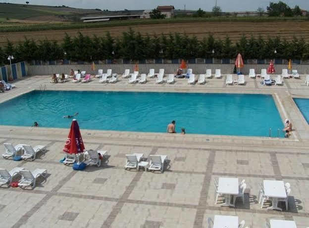 Hotel Yayoba เทเคียร์ดัก ภายนอก รูปภาพ